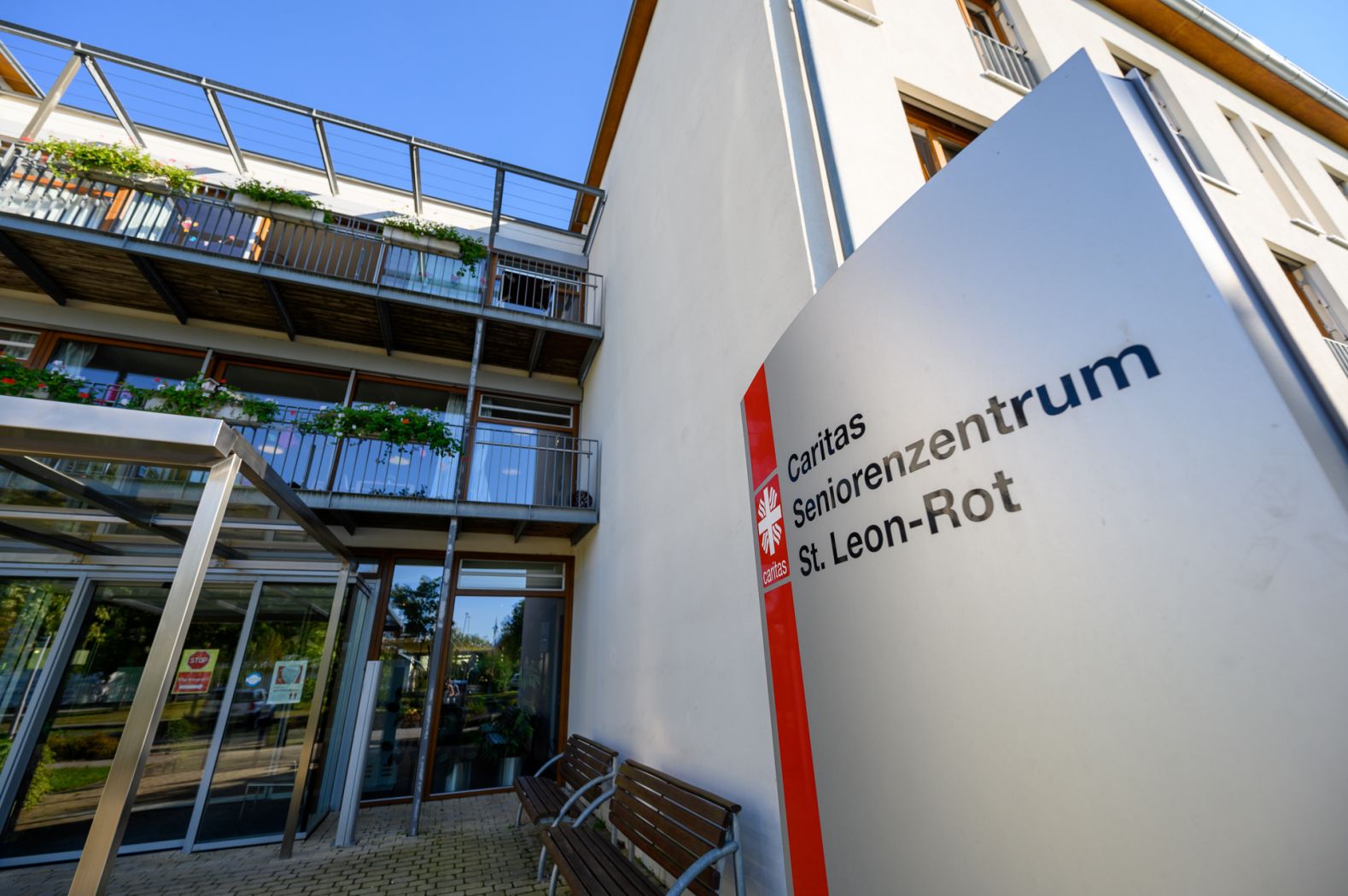 Eingang des Caritas-Seniorenzentrums