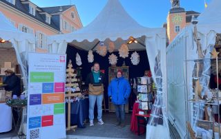 Der Stand der Tagesstruktur auf dem Kurfürstlichen Weihnachtsmarkt in Schwetzingen