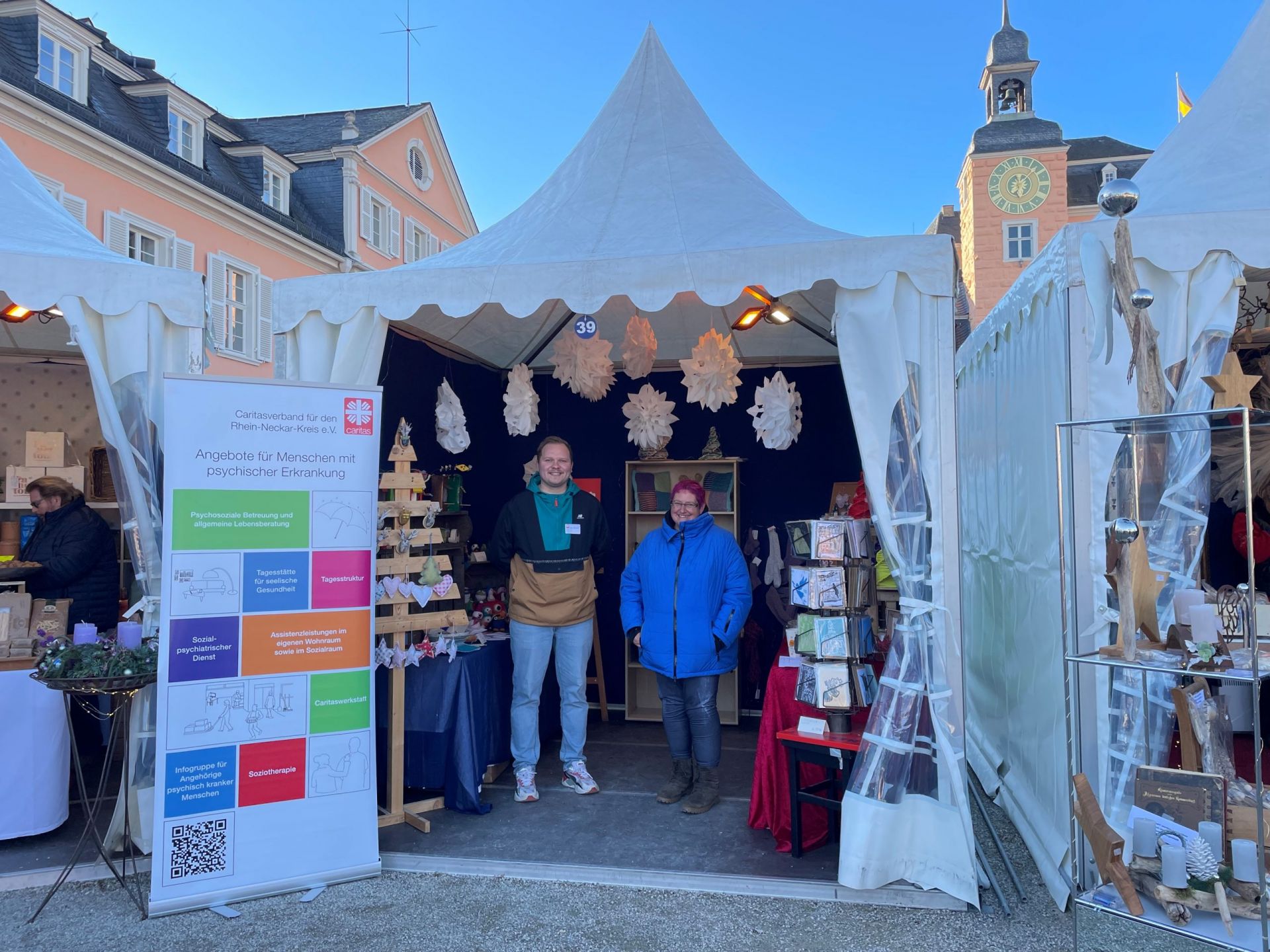 Der Stand der Tagesstruktur auf dem Kurfürstlichen Weihnachtsmarkt in Schwetzingen
